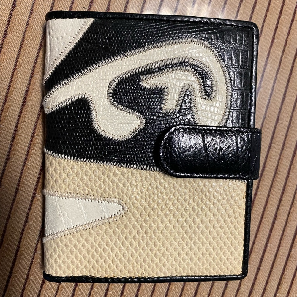 Sharif Black and Cream Textured Wallet